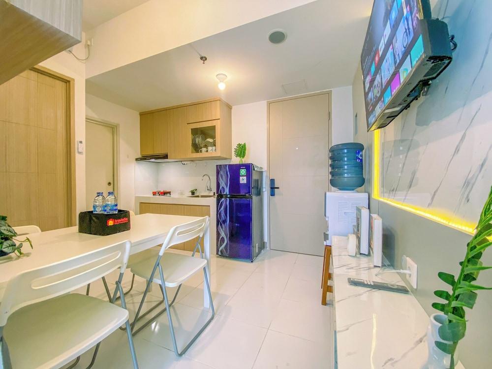 Simply 2Br Apartment At Tokyo Riverside Pik 2