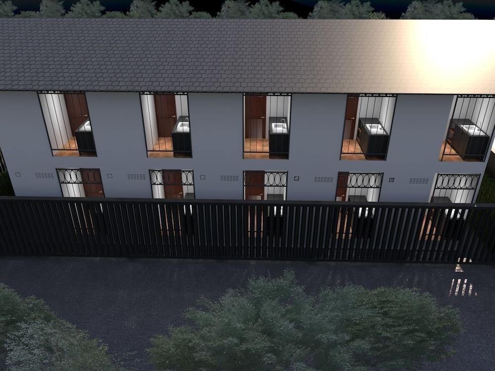 Ko lanta Hotels & Co- Working Space