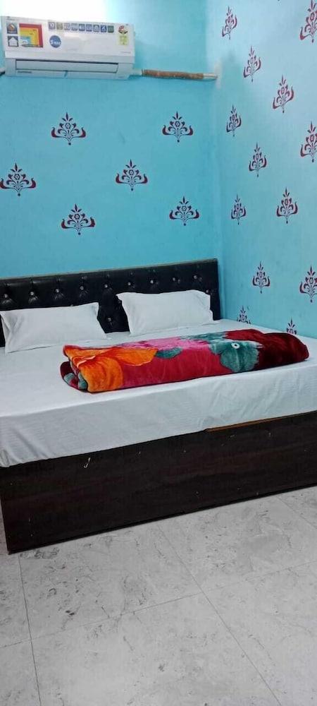 Shri Bholanath Atithi Bhavan