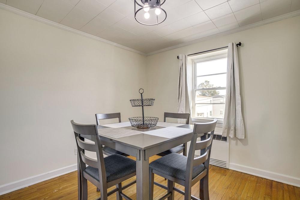 Cambridge Apt in Walkable Neighborhood