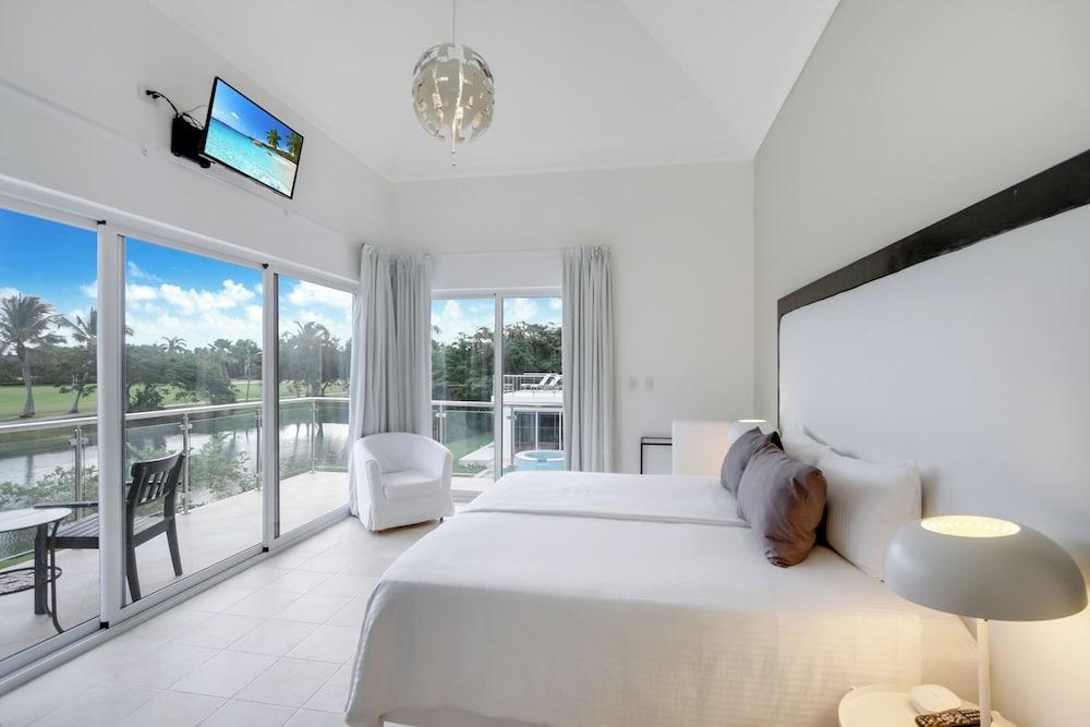 Lake View Cocotal Villa - Jacuzzi &Pool