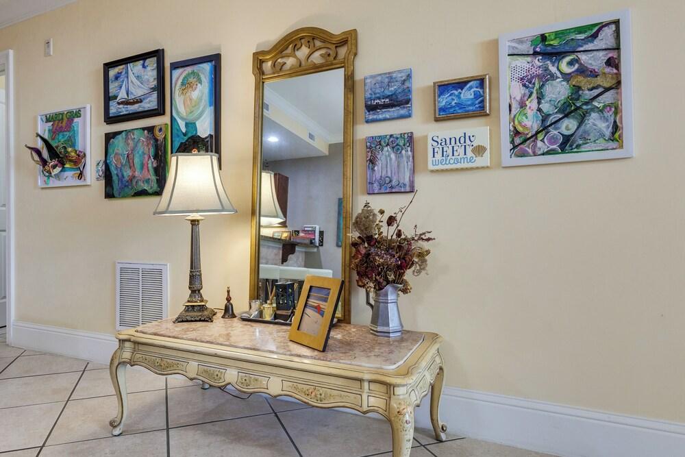 Mardi Gras Boho Chic Condo on the Gulf!