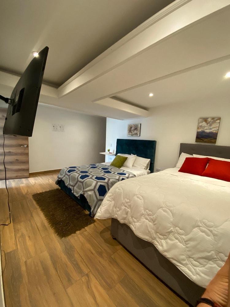 SWEET COLOMBIAN HOME