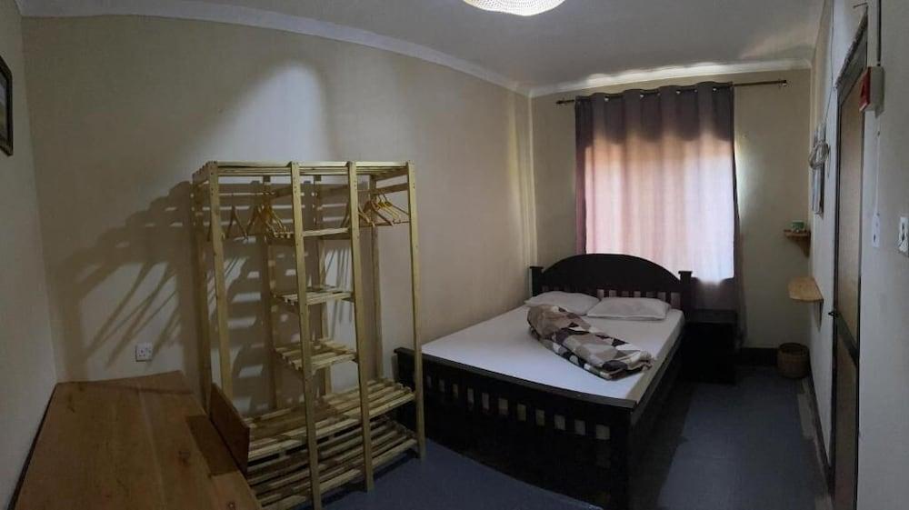 Safari junction backpackers hostel