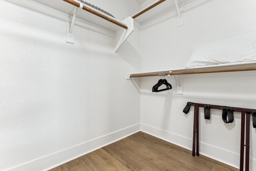 CozySuites at Zone Westgate