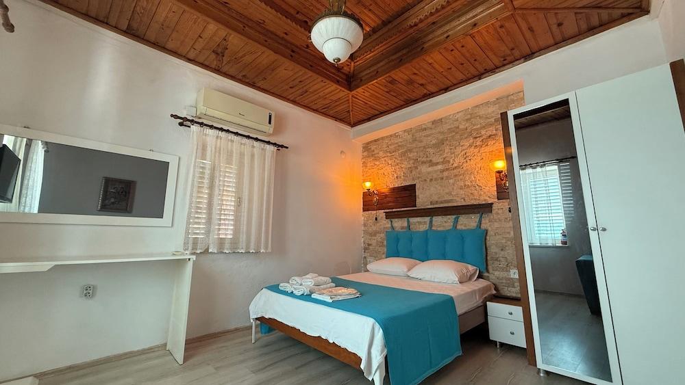 Assos Mia Konaklama ve Restaurant