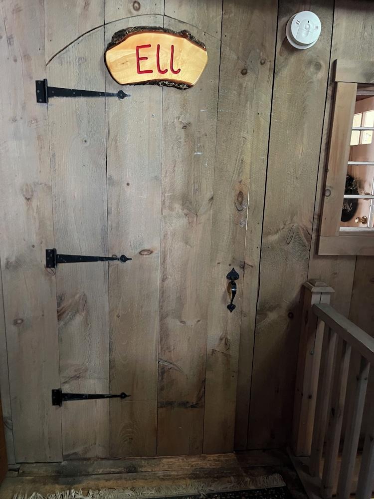 Pressey House Lakeside Bed & Breakfast