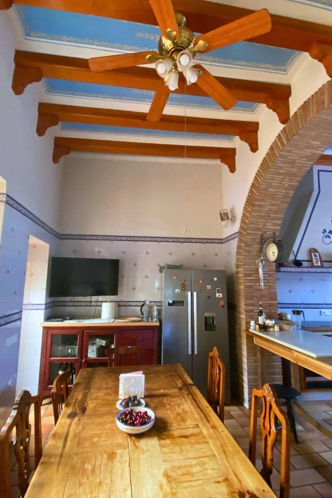 Room-magnolia Loft A Spacious, Authent