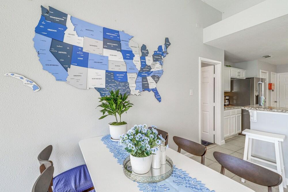 Swim & Unwind: Pet-friendly Home in Spring!