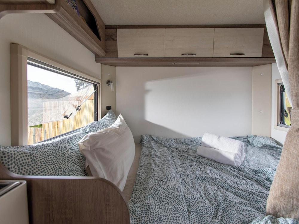 Stellar GoldenHill Cameron