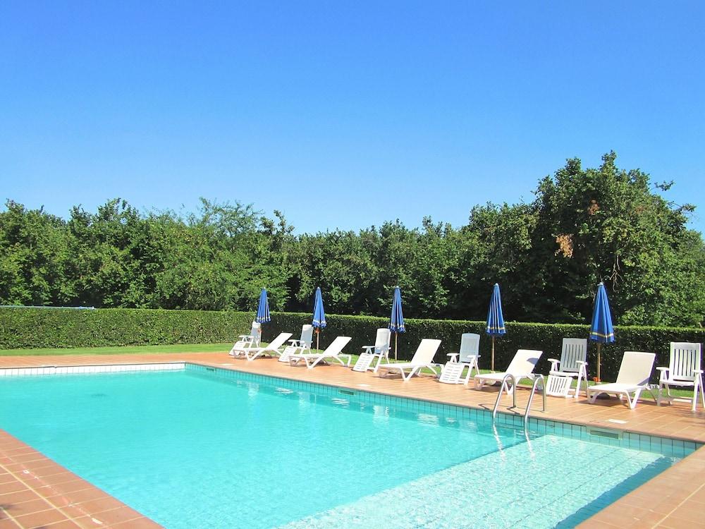 Villa i Noccioli - 18 Sleeps Private Pool