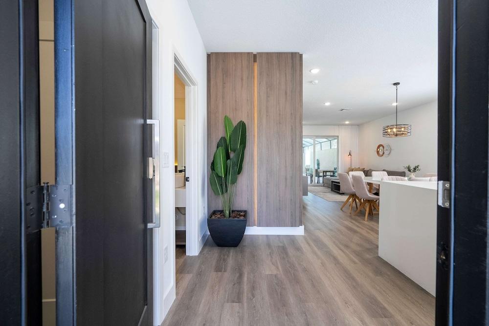 Cozy Stylish Home With Themed Decor