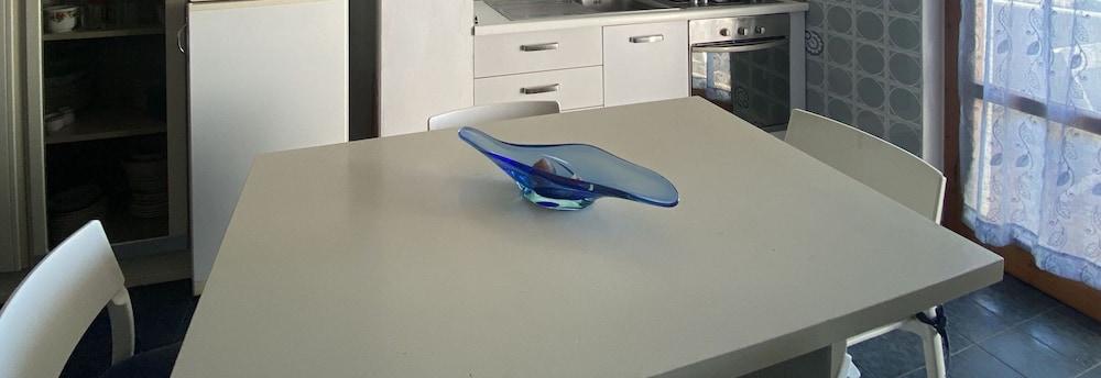 Three-room Apartment Sleeps 5 IN THE Conchiglia-rif Conchiglia