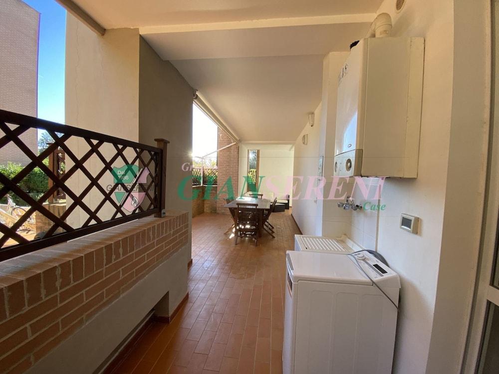 Two-room Apartment Sleeps 5 IN THE Coop Area-rif Agos