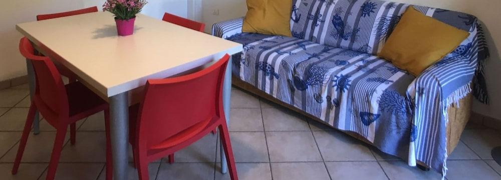 5 Beds in Front of Bagno Paradisino-rif Marche