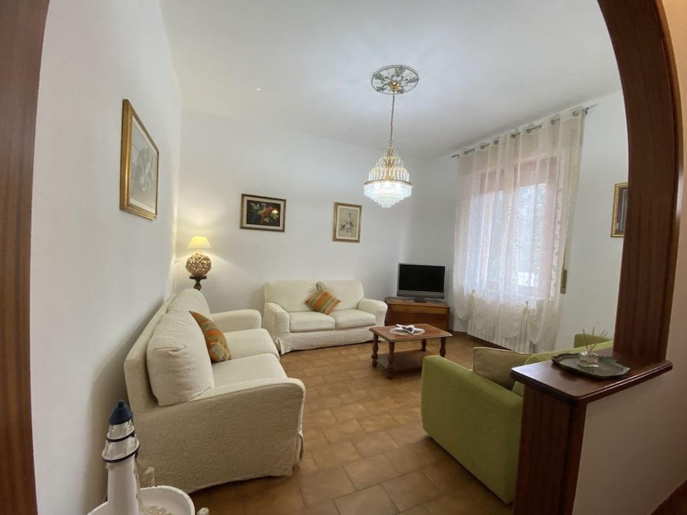 Four-room Apartment 6 Sleeps IN Princess Area-rif Came