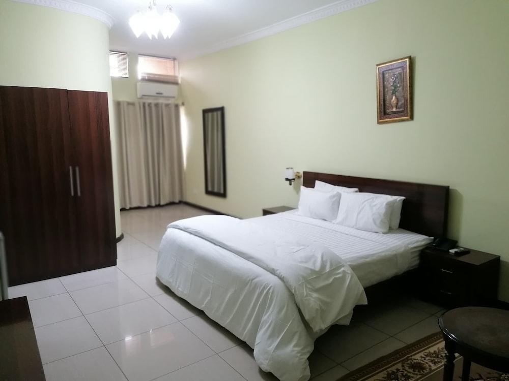 Royal Gibson Hotel Ltd