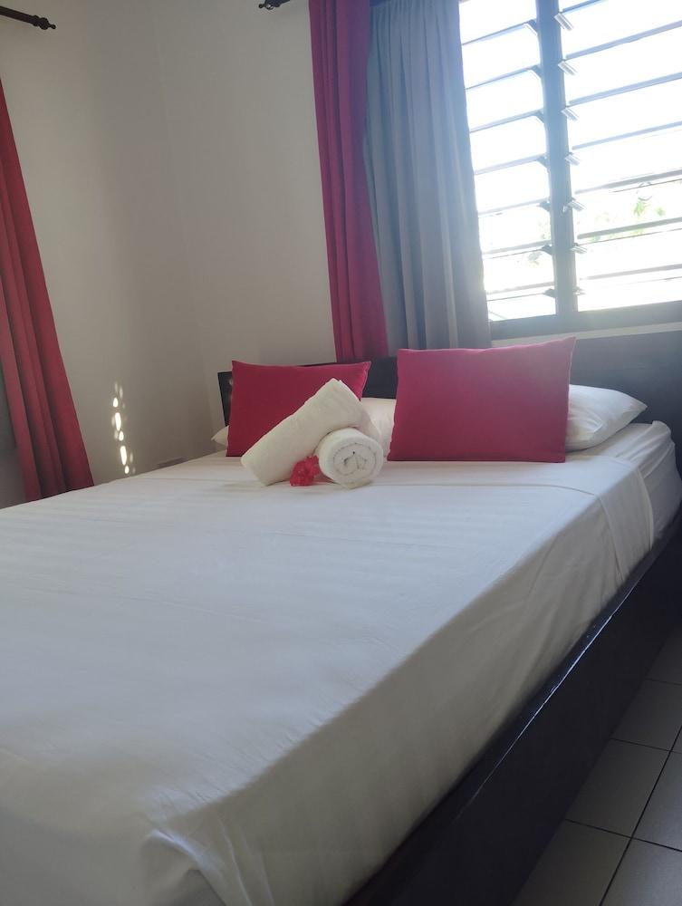 Roche Kerlan Apartments