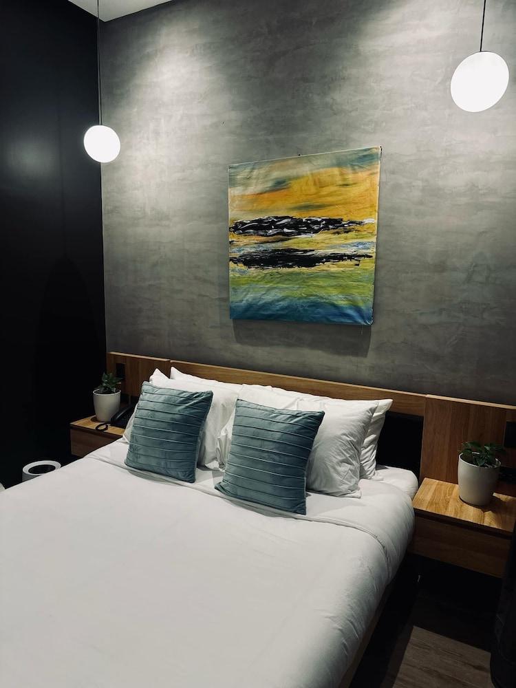 Caldwell Boutique Hotel