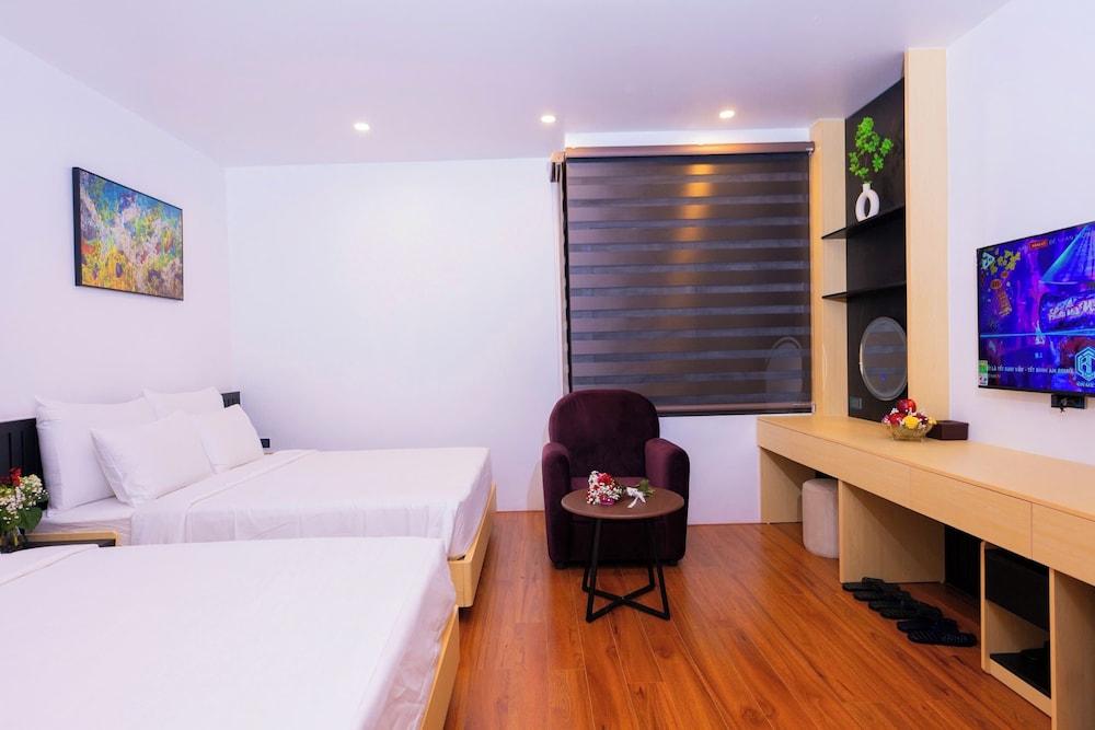 CELINA HOTLE Ninh Bình