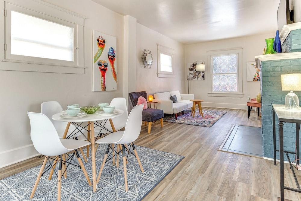 3 Mi to Dtwn Indy: Pet-friendly Home w/ Backyard!