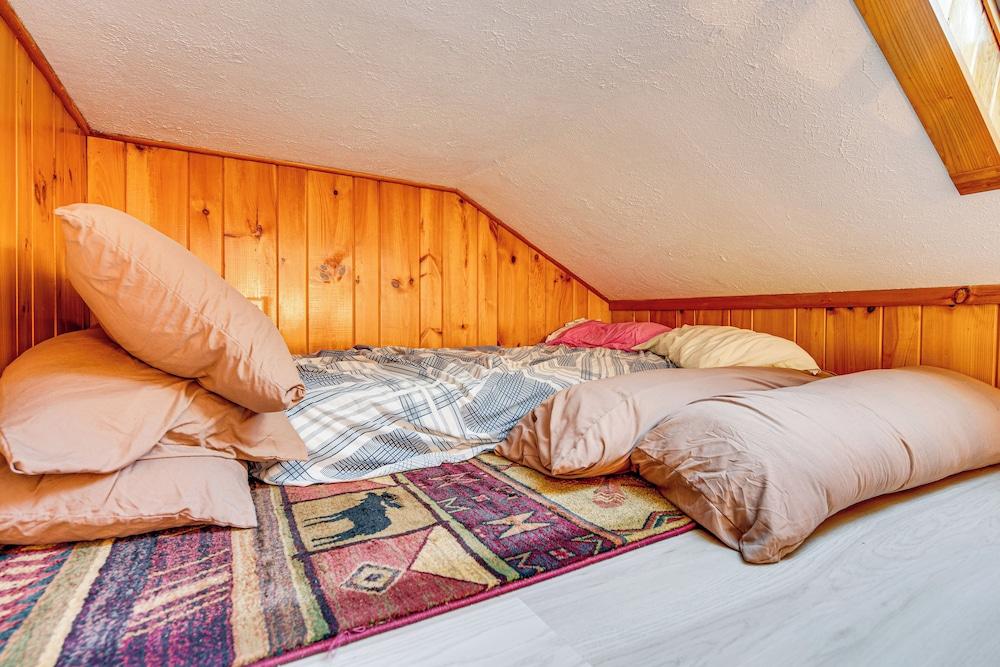 Lakefront Home w/ Seasonal Dock in Limerick!