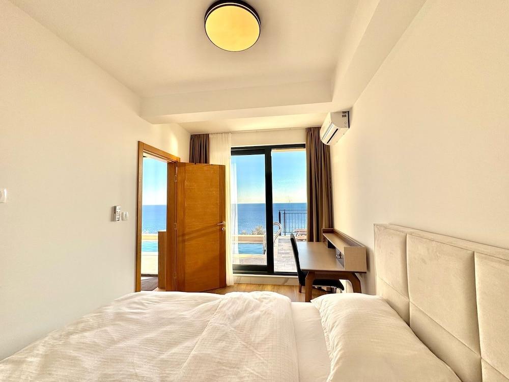 Apartments Azimut Rezevici