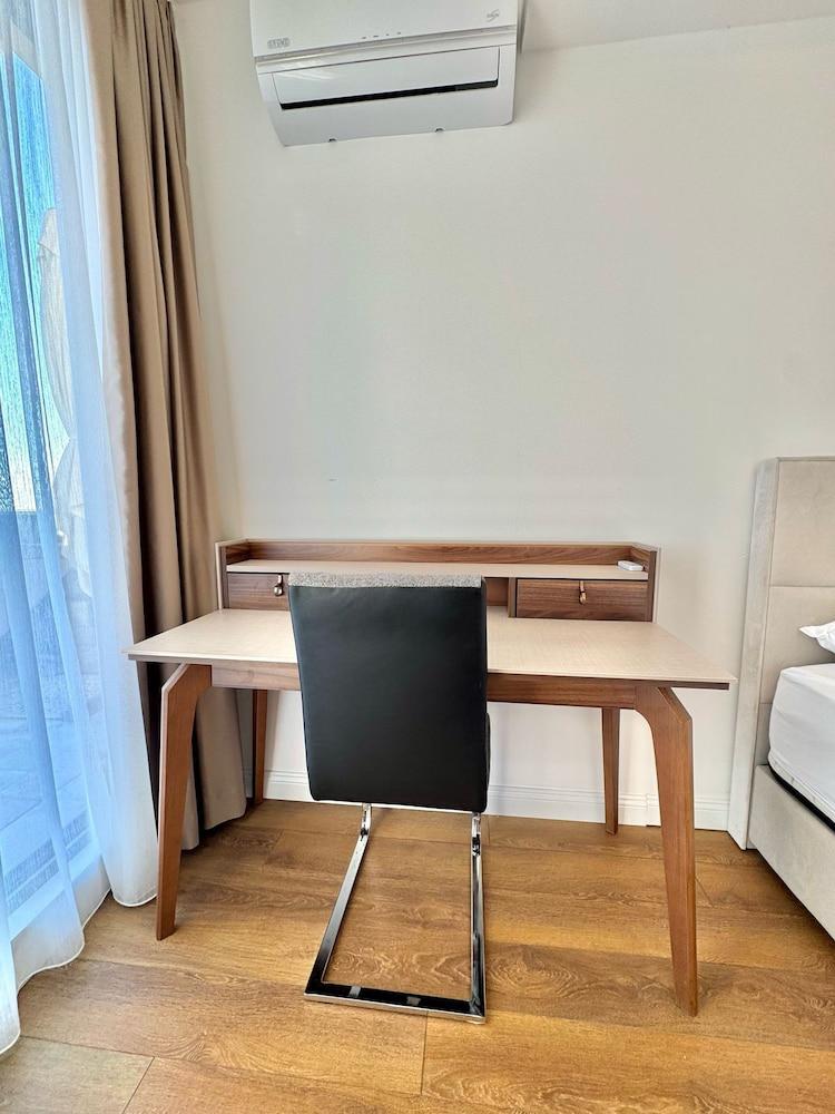 Apartments Azimut Rezevici