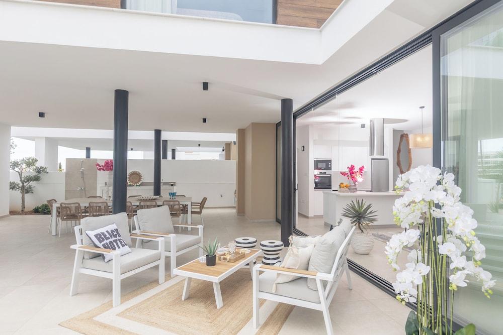 Protaras Aqua Pearl Villa Aq01