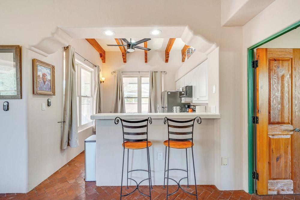 1 Mi to Saguaro NP: Charming Tucson Casita