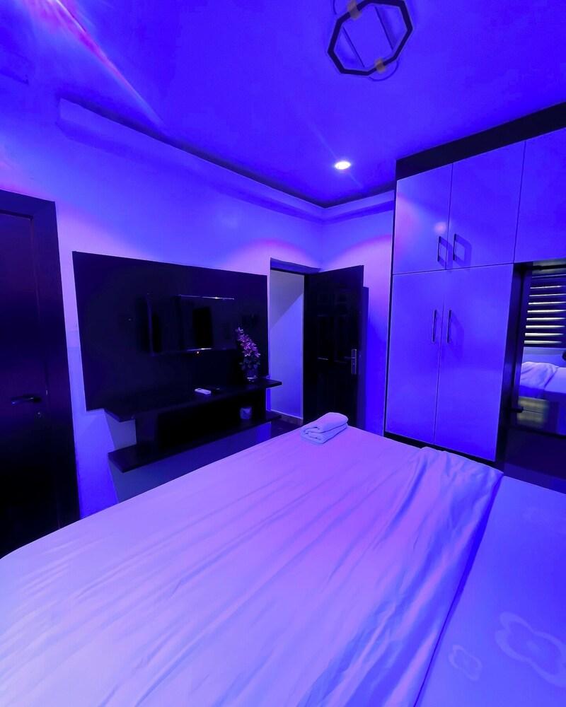 El- Rey Luxury Apartment