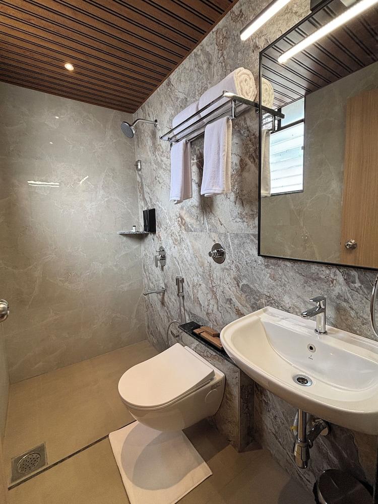 Mastiff Hotel Hinjawadi