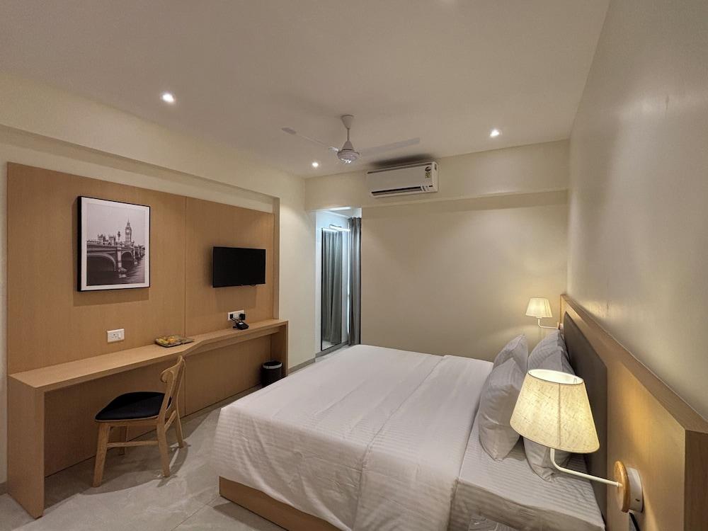 Mastiff Hotel Hinjawadi