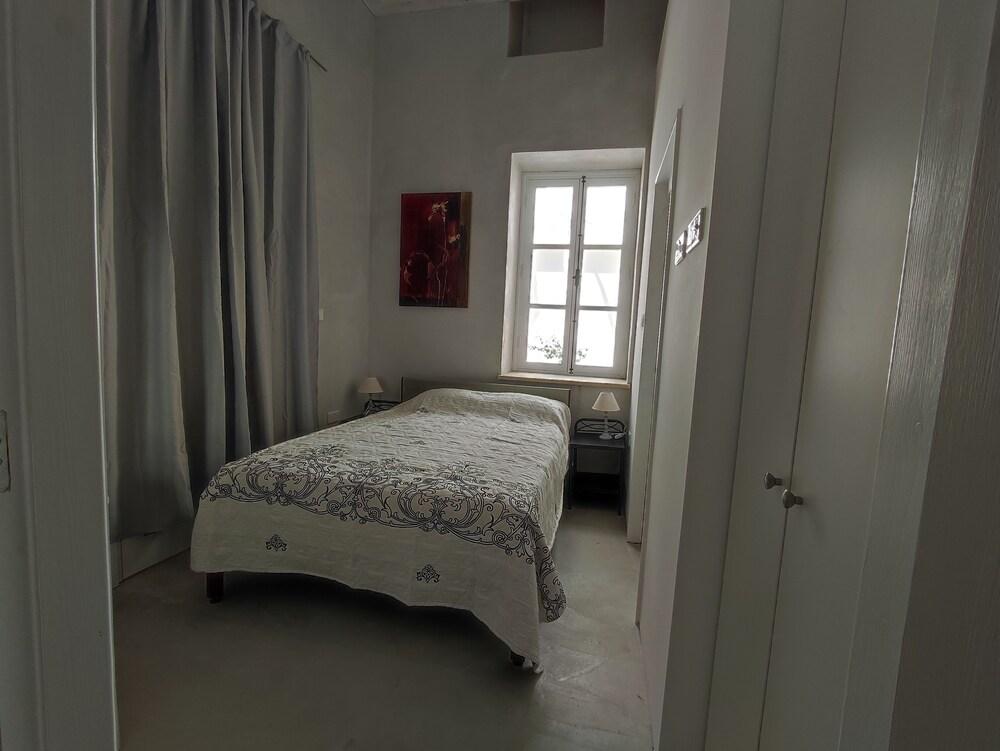 St Lazaros Studios 2