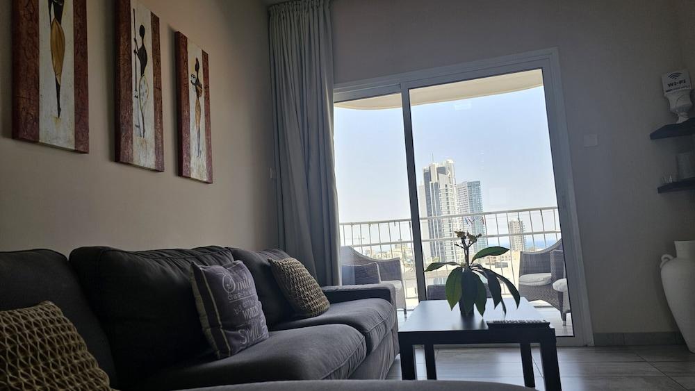 152 LIM - Stay Perfect View Apartment
