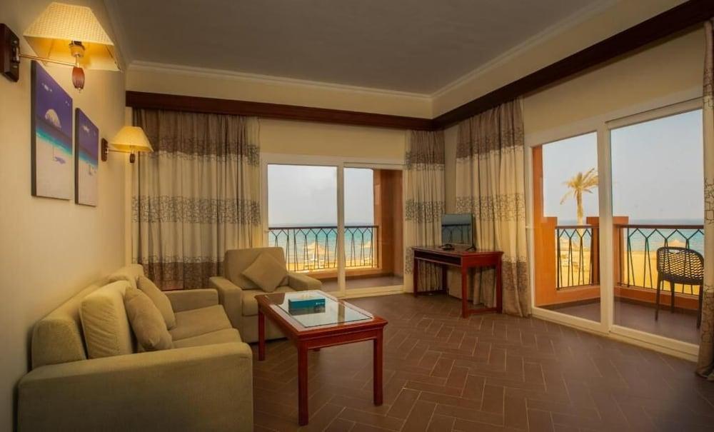 La Rosa Empire Hotel