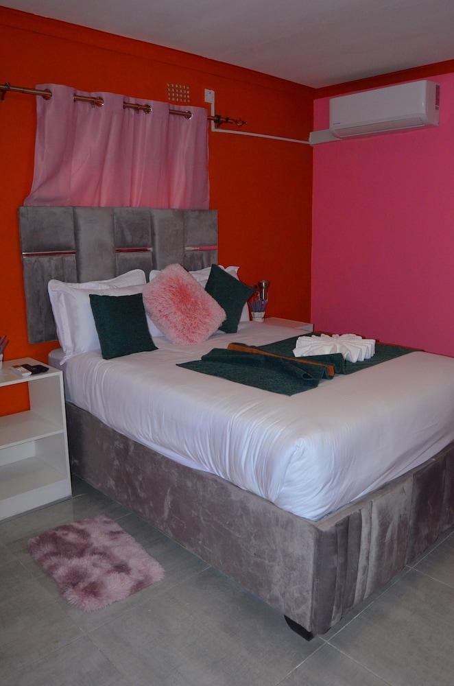 Chobe Kulotu Guest House