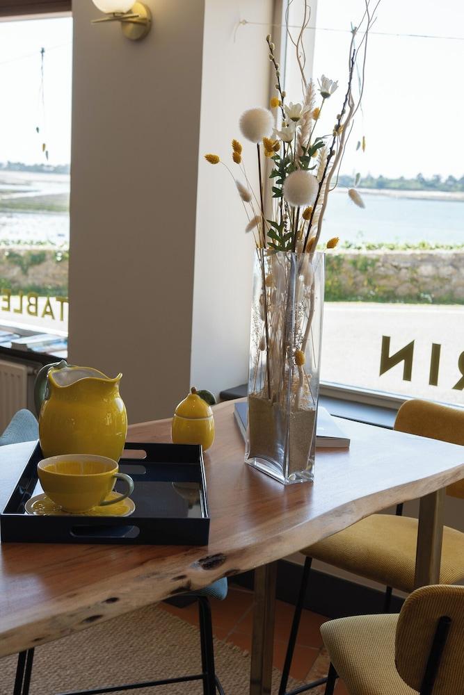 Hôtel la Baie des Anges, son SPA marin et sa piscine couverte et chauffée