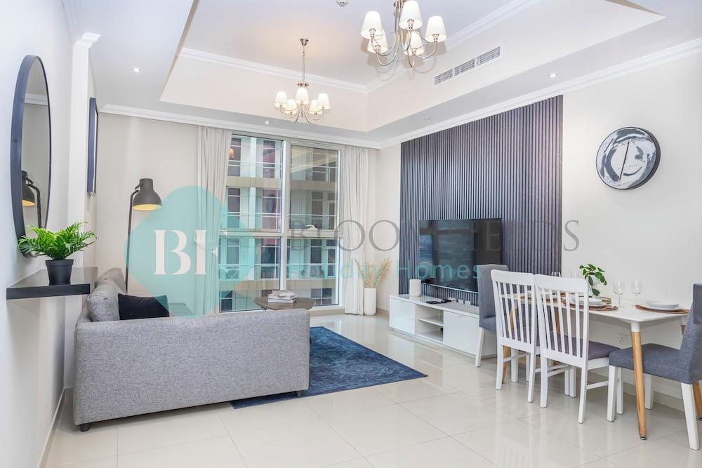 Bloomfields Luxurious 1BR Down Town