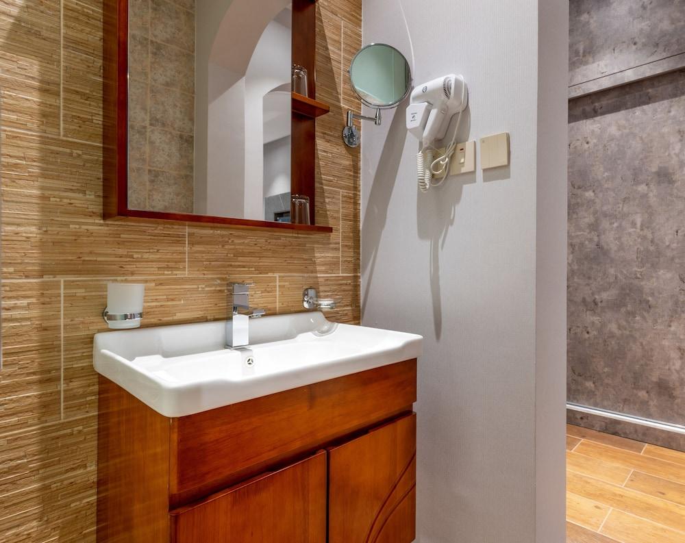 Shalalat Al Ghaba Chalets