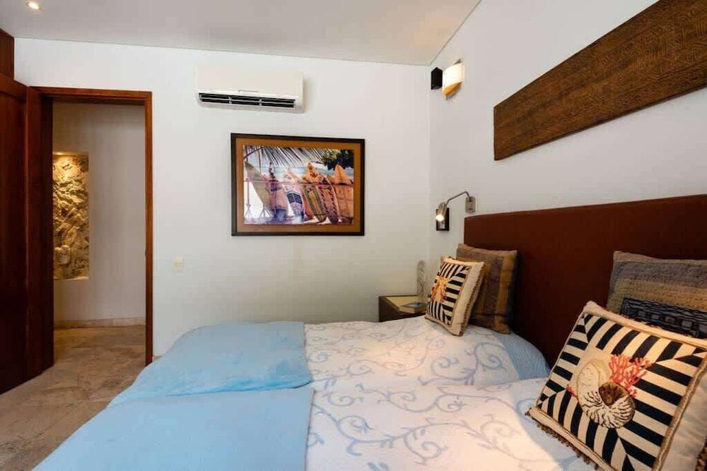 Luxury Apartment– Private Pool & Rooftop Jacuzzi