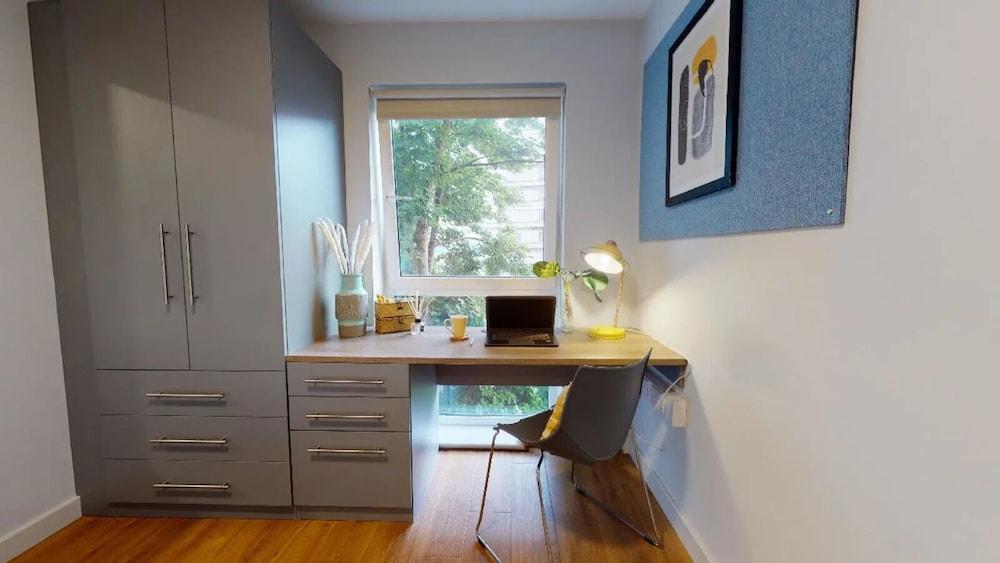 Student Only Collingwood