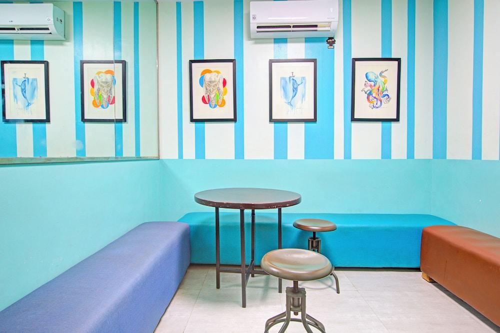 OYO 1144 1318 Residences