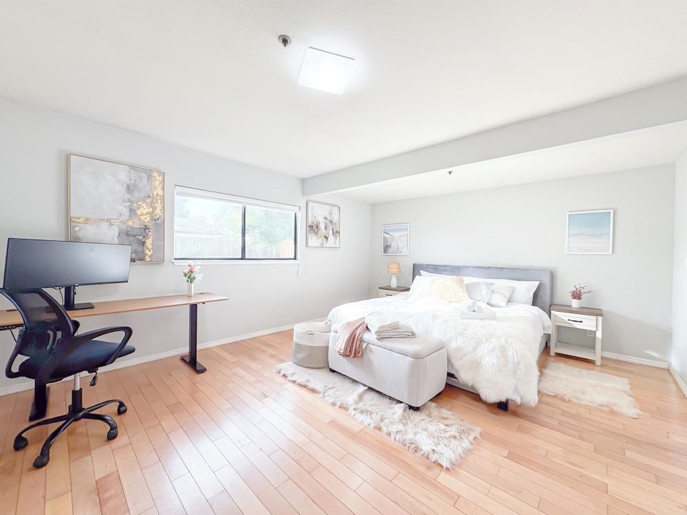 Sunnyvale 3B2b Super Big House