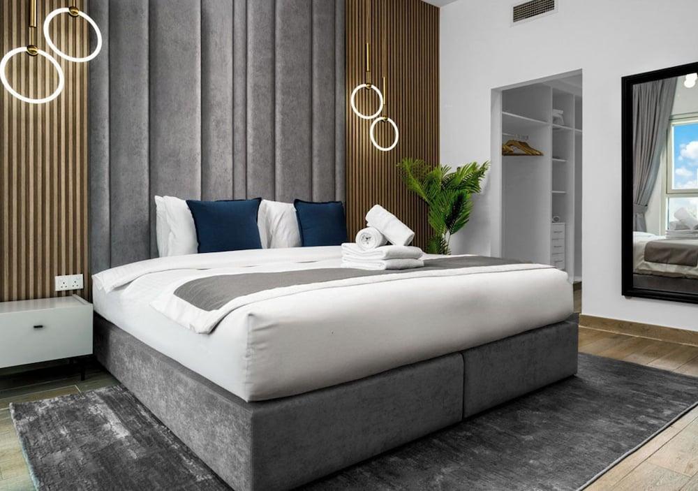 Desert Key - Perfectly Located Yas Island Premier Apts