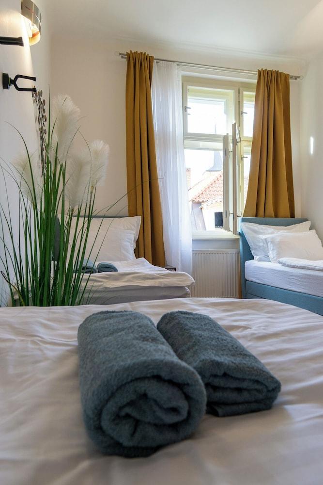 Katerina's Old Town Suite