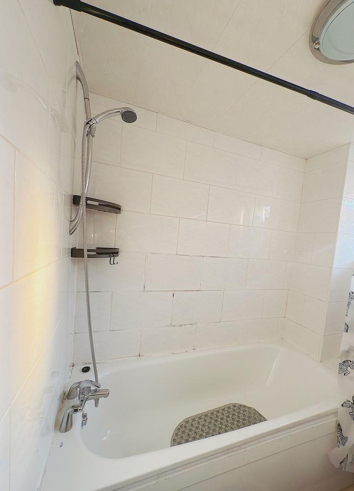 Cozy one bed Apartment Near Heathrow