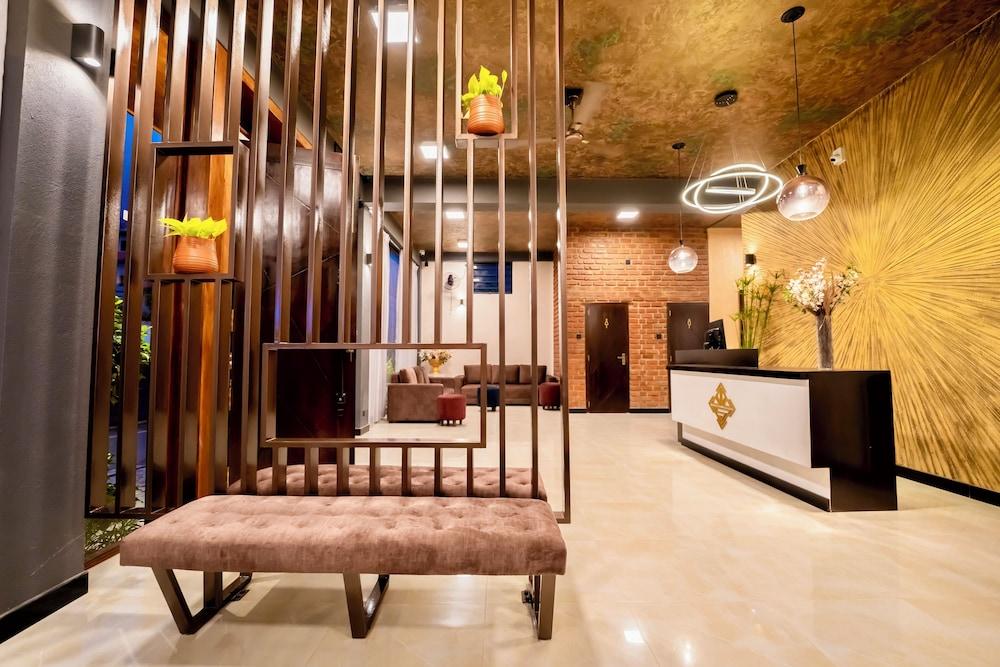 Limeshine Airport Transit Residence