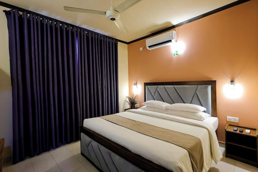 Limeshine Airport Transit Residence