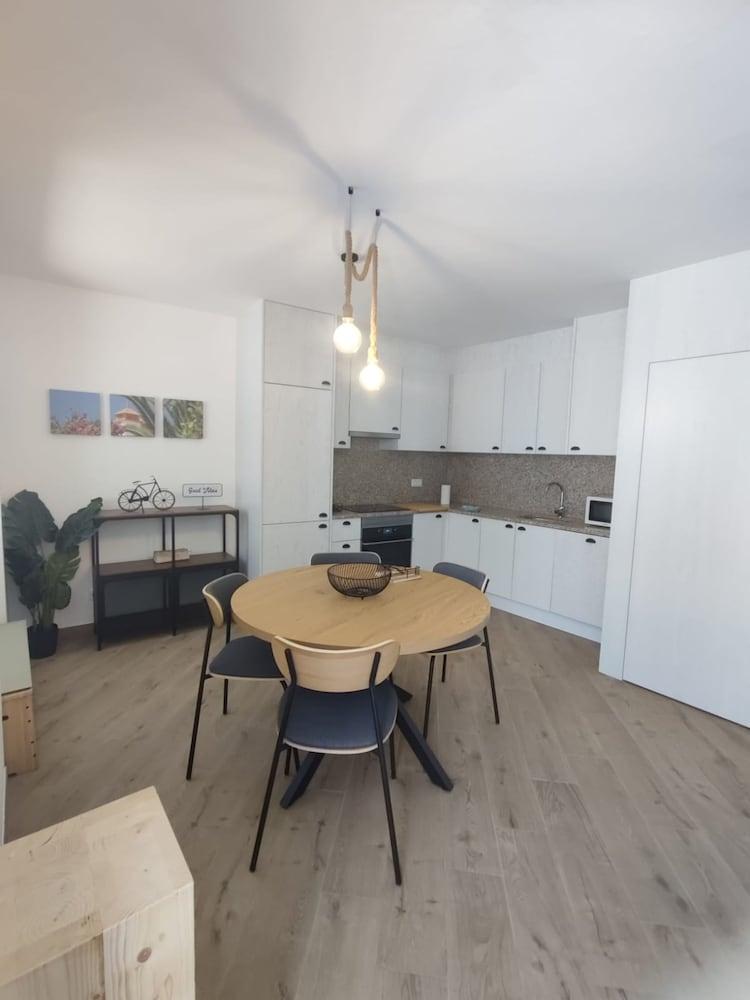 2 Floors Home Near Carvoeiro Slidesplash